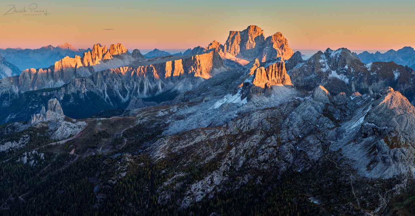 Pohled na Monte Pelmo, Averau